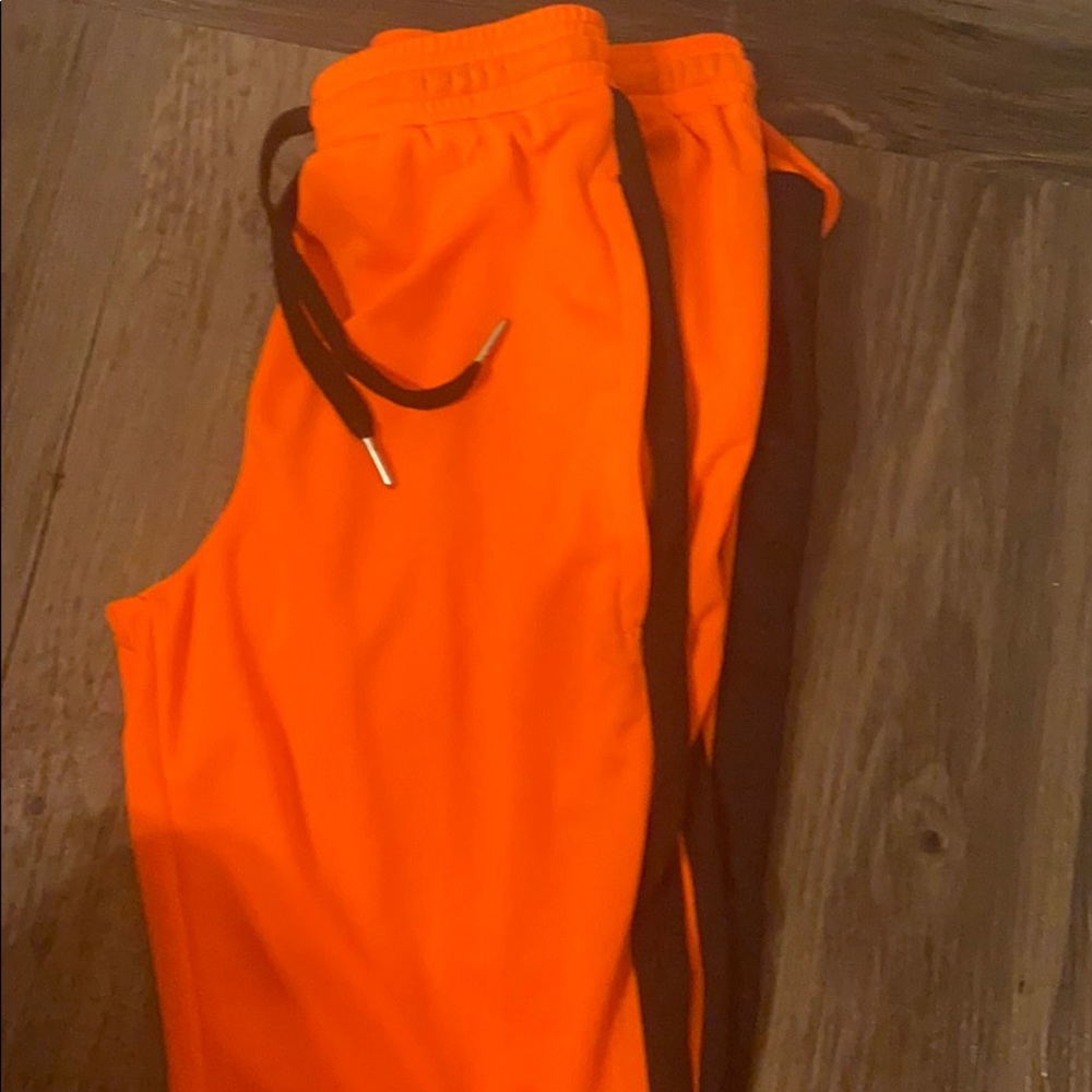 Set - Picture 3 of 3